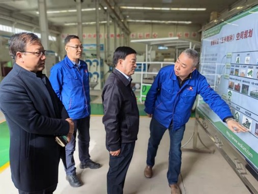 敦煌種業(yè)黨委書(shū)記、董事長(zhǎng)劉興斌等到奧凱種機(jī)、慶和農(nóng)業(yè)公司洽談交流